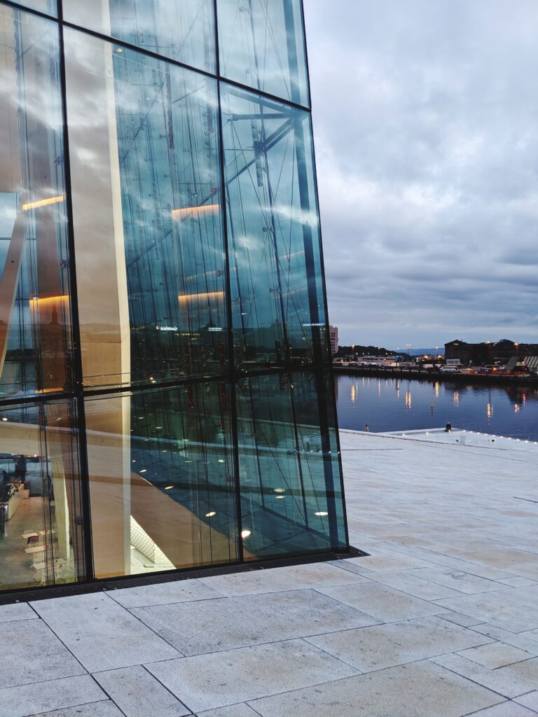 glass-opera-house