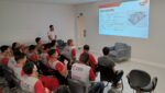 Equipe CDE Blindex® em treinamento sobre a linha Habitat by Cebrace